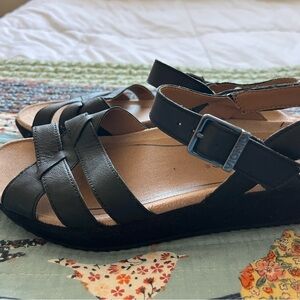 Stylish Black Vionic Sandals